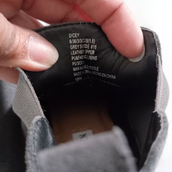 Steve Madden Dicey Gray Leather Booties Women’s Size 6 Ankle Boots Comfort - Picture 2 of 10